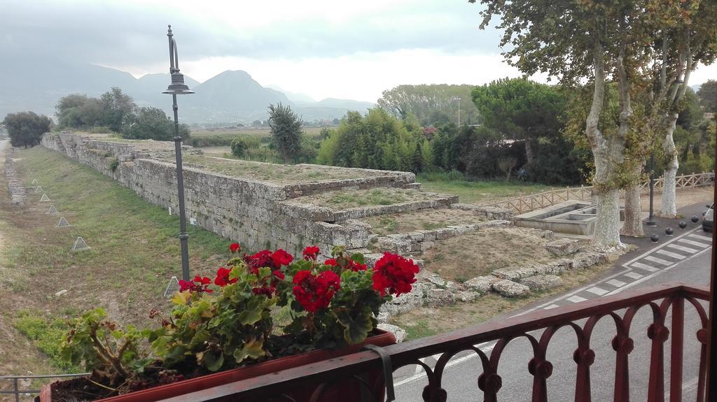 Hôtel Porta Aurea à Paestum Extérieur photo